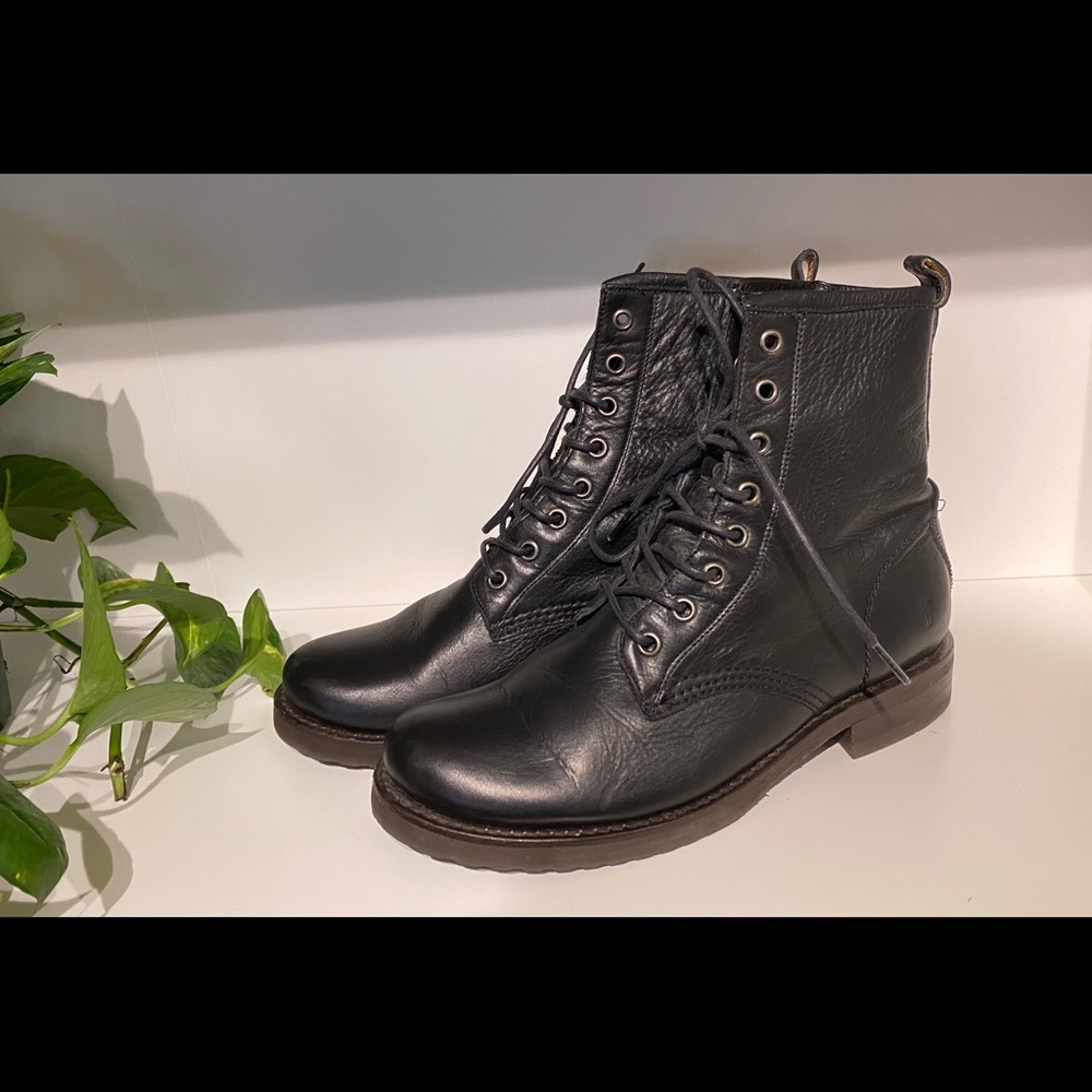 Frye Veronica Combat Boot Size 7 1/2 (Women’s)